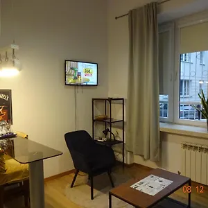 warszawa-apartament-przy-wsplnej.warsawhotelspoland.com/